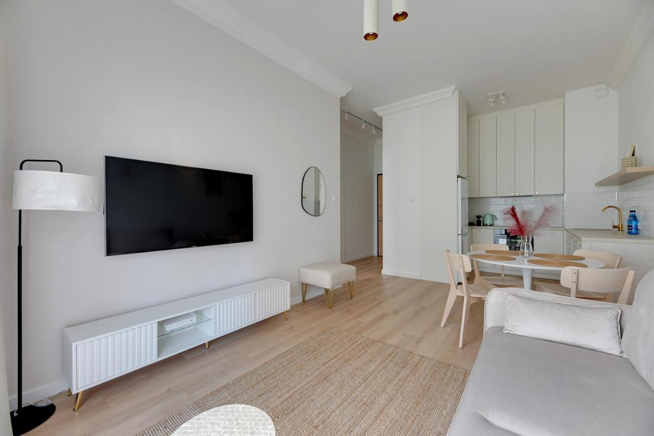Zajezdnia Wrzeszcz Seaside & Parking By Downtown Apartments Gdansk Exterior foto